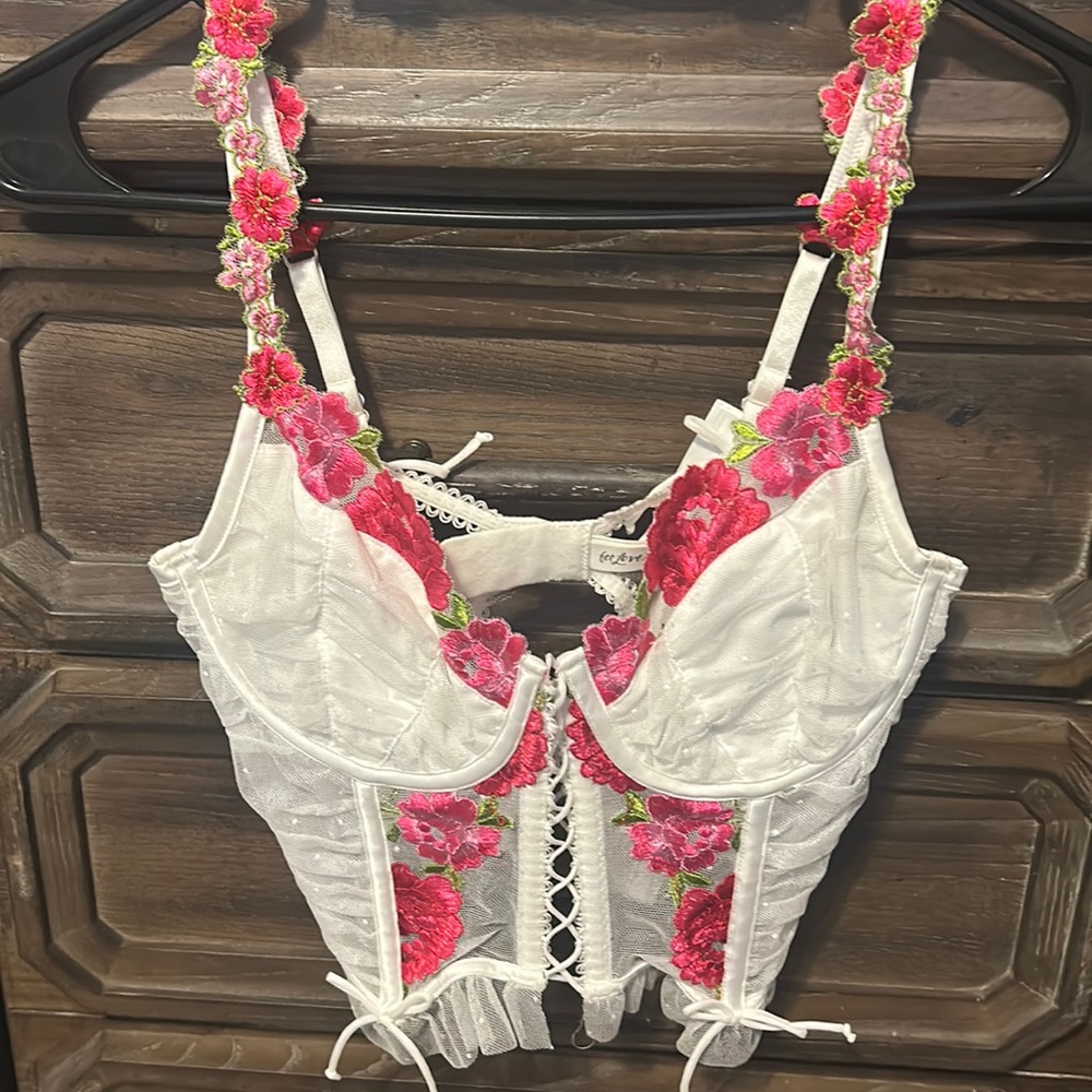‼️‼️Sold ‼️‼️❤️For Love and Lemon sheer Floral Bra Top.
